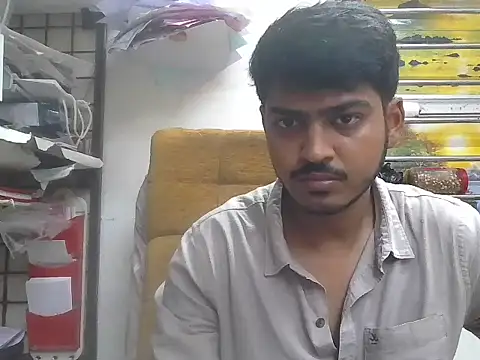 cute modell online show from May 18, 1:17 pm