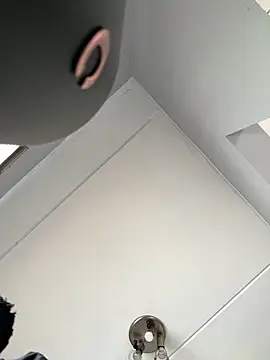 Snapshot of hardcorefuck2 chatting on February 6, 10:37 am hardcorefuck2 online show from February 6, 10:37 am