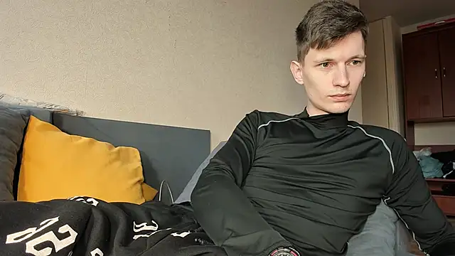 Snapshot of Kevin_Hornyyy chatting on June 18, 12:20 pm Kevin Hornyyy online show from June 18, 12:20 pm