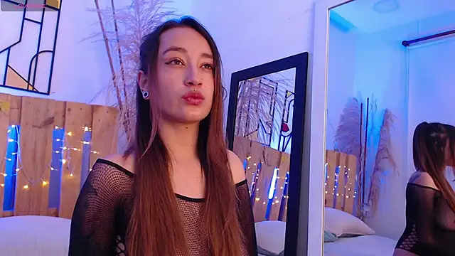 Snapshot of coral_jonesss chatting on February 19, 1:17 pm coral jonesss online show from February 19, 1:17 pm