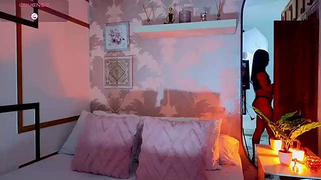 CharlotteGraay online show from June 9, 7:36 pm