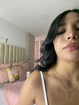 Snapshot of CharlotteGraay chatting on July 30, 3:33 pm CharlotteGraay online show from July 30, 3:33 pm