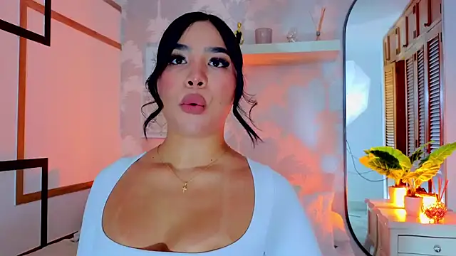 Snapshot of CharlotteGraay chatting on July 31, 7:46 pm CharlotteGraay online show from July 31, 7:46 pm