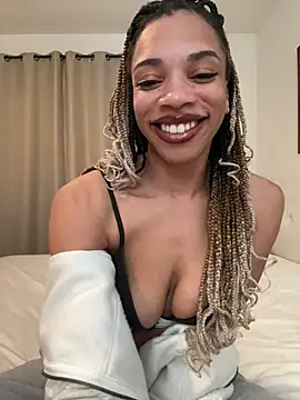 Snapshot of goddesskash chatting on March 6, 2:19 am goddesskash online show from March 6, 2:19 am