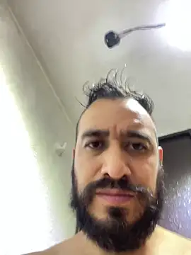 Snapshot of leonardohot1987 chatting on January 17, 2:39 am leonardohot1987 online show from January 17, 2:39 am