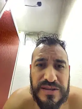 Snapshot of leonardohot1987 chatting on January 22, 2:15 am leonardohot1987 online show from January 22, 2:15 am