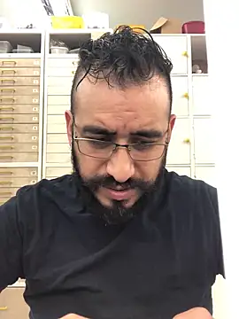 Snapshot of leonardohot1987 chatting on February 7, 5:10 am leonardohot1987 online show from February 7, 5:10 am