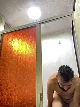 Snapshot of leonardohot1987 chatting on February 8, 9:04 pm leonardohot1987 online show from February 8, 9:04 pm