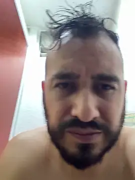 Snapshot of leonardohot1987 chatting on March 13, 2:27 am leonardohot1987 online show from March 13, 2:27 am