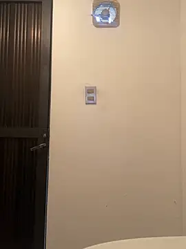 Snapshot of leonardohot1987 chatting on December 15, 8:57 pm leonardohot1987 online show from December 15, 8:57 pm