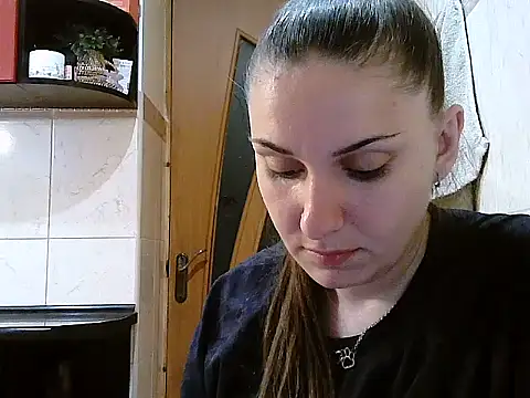 Snapshot of Yuliia30 chatting on June 17, 3:35 pm Yuliia30 online show from June 17, 3:35 pm