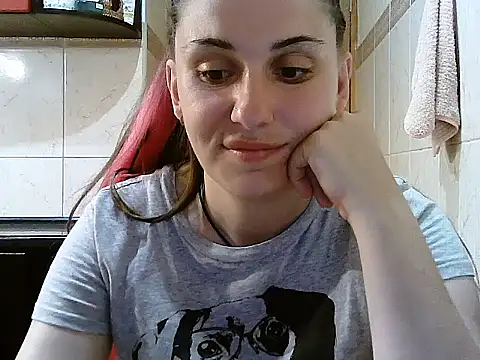 Snapshot of Yuliia30 chatting on June 26, 4:44 pm Yuliia30 online show from June 26, 4:44 pm