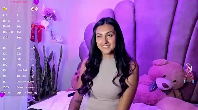 Snapshot of sweetfoxy_17 chatting on January 30, 11:34 pm sweetfoxy 17 online show from January 30, 11:34 pm