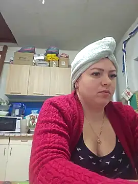 Snapshot of Jyleta chatting on January 13, 11:49 pm Jyleta online show from January 13, 11:49 pm