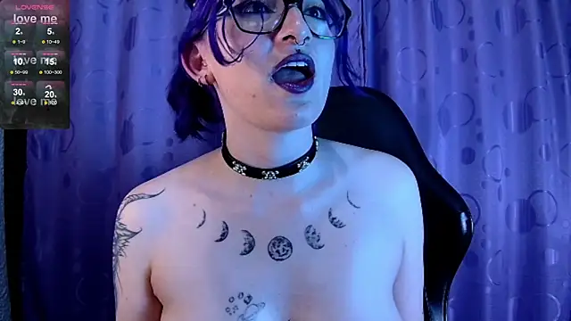 Kimlennox  online show from March 10, 3:34 am