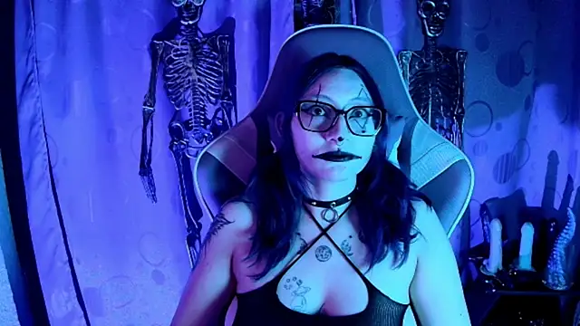 Kimlennox  online show from November 4, 3:22 pm