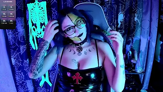 Kimlennox  online show from November 15, 2:02 pm