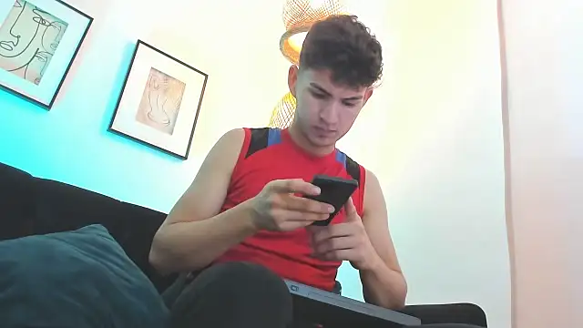 Snapshot of orlando_yate chatting on February 19, 7:27 pm orlando yate online show from February 19, 7:27 pm