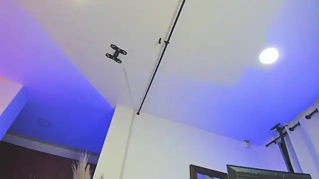 Snapshot of orlando_yate chatting on February 24, 10:59 am orlando yate online show from February 24, 10:59 am