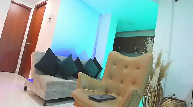 Snapshot of orlando_yate chatting on March 1, 3:10 am orlando yate online show from March 1, 3:10 am