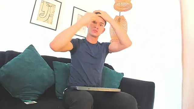 Snapshot of orlando_yate chatting on March 10, 4:14 pm orlando yate online show from March 10, 4:14 pm