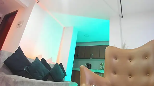 Snapshot of orlando_yate chatting on March 22, 8:18 am orlando yate online show from March 22, 8:18 am