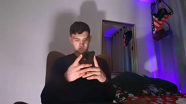 Snapshot of orlando_yate chatting on October 3, 10:29 pm orlando yate online show from October 3, 10:29 pm