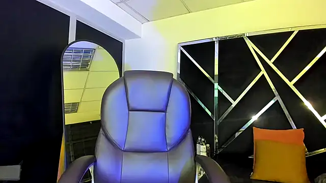 Salmaportman69 online show from October 23, 2:33 am