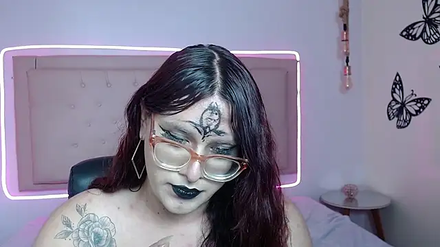 Snapshot of kathepickmanx chatting on November 1, 4:14 am kathepickmanx online show from November 1, 4:14 am