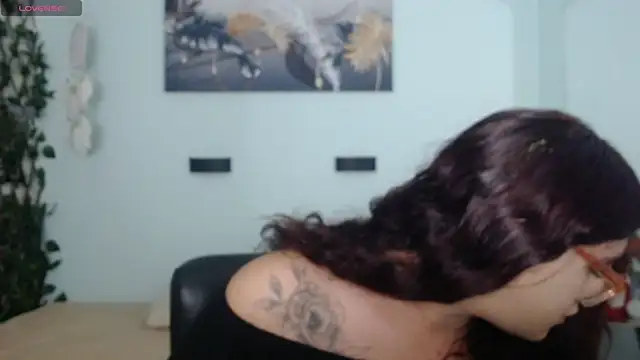 Snapshot of kathepickmanx chatting on December 5, 3:37 am kathepickmanx online show from December 5, 3:37 am