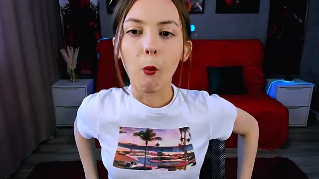 Snapshot of JesssWalker chatting on March 19, 6:24 am JesssWalker online show from March 19, 6:24 am