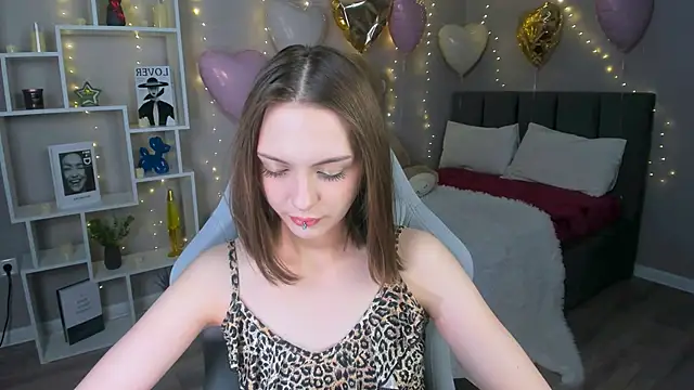 JesssWalker online show from February 15, 6:59 pm