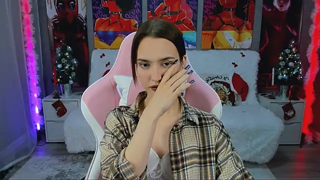 Snapshot of SamanthaaaWalker chatting on December 5, 12:41 am SamanthaaaWalker online show from December 5, 12:41 am