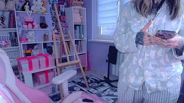 Snapshot of Catharsisi chatting on November 13, 12:26 pm Catharsisi online show from November 13, 12:26 pm