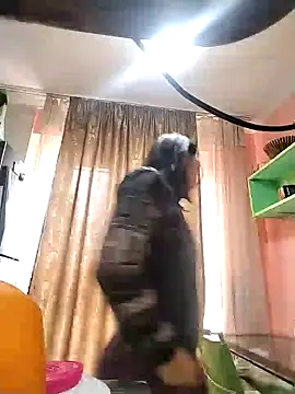 Snapshot of Rosanna_Rennie chatting on January 19, 11:45 am Rosanna Rennie online show from January 19, 11:45 am