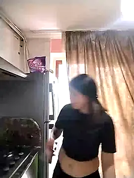 Snapshot of Rosanna_Rennie chatting on February 19, 10:56 am Rosanna Rennie online show from February 19, 10:56 am