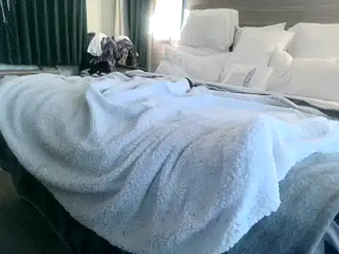 AQuickPhyx online show from February 4, 3:00 am