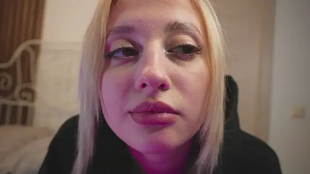 Snapshot of milasmiu chatting on January 25, 6:46 pm milasmiu online show from January 25, 6:46 pm