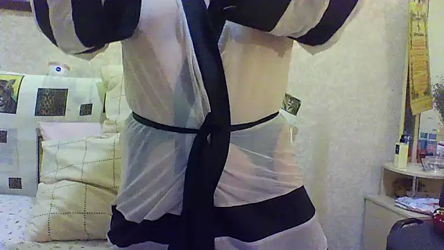 Snapshot of Viki100paradise chatting on January 14, 5:23 pm Viki100paradise online show from January 14, 5:23 pm