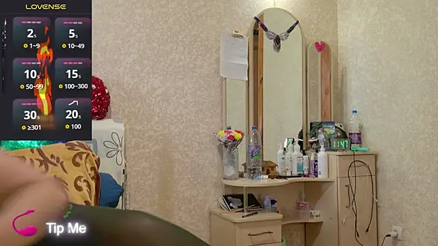 Snapshot of Viki100paradise chatting on September 19, 8:49 am Viki100paradise online show from September 19, 8:49 am