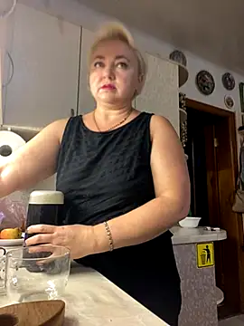 Snapshot of Viki100paradise chatting on September 24, 12:25 am Viki100paradise online show from September 24, 12:25 am