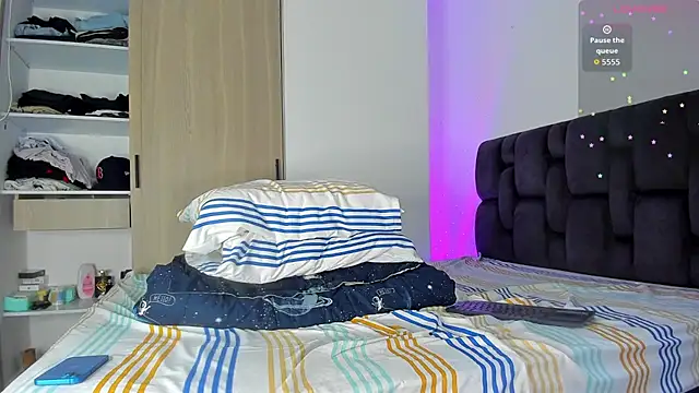 austinoficial online show from January 7, 12:35 am