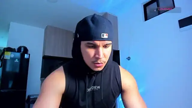 austinoficial online show from March 30, 9:49 pm