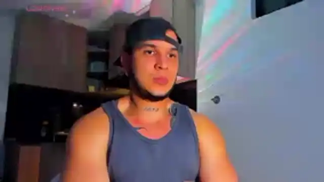austinoficial online show from April 26, 11:02 pm