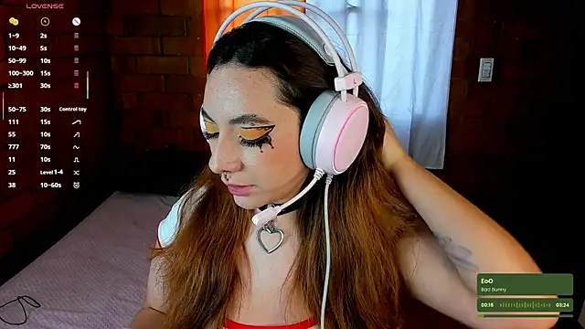 Annycolin  online show from March 3, 8:00 pm