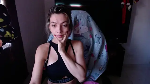 Snapshot of Princezzlove3 chatting on January 17, 2:07 pm Princezzlove3 online show from January 17, 2:07 pm