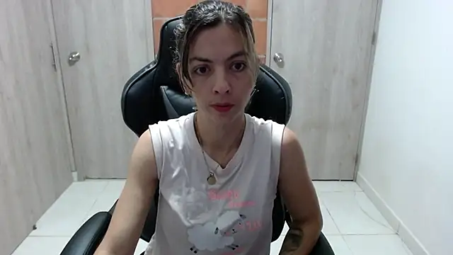 Snapshot of Princezzlove3 chatting on March 14, 11:56 am Princezzlove3 online show from March 14, 11:56 am