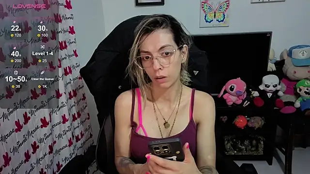 Snapshot of Princezzlove3 chatting on September 30, 12:37 am Princezzlove3 online show from September 30, 12:37 am