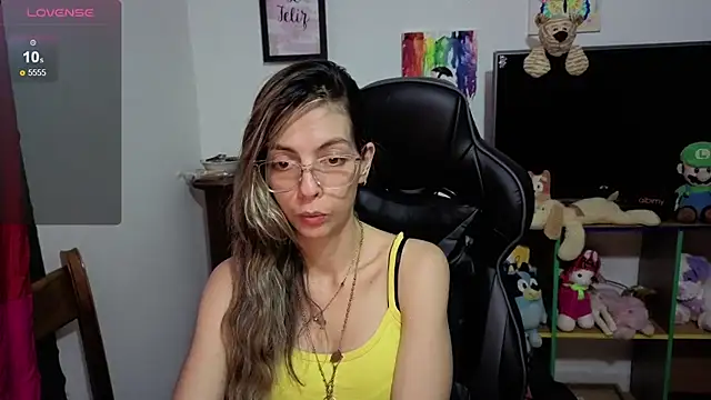 Snapshot of Princezzlove3 chatting on October 25, 10:26 pm Princezzlove3 online show from October 25, 10:26 pm