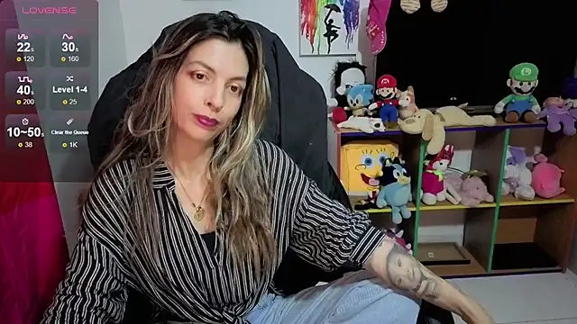 Snapshot of Princezzlove3 chatting on October 28, 2:59 am Princezzlove3 online show from October 28, 2:59 am